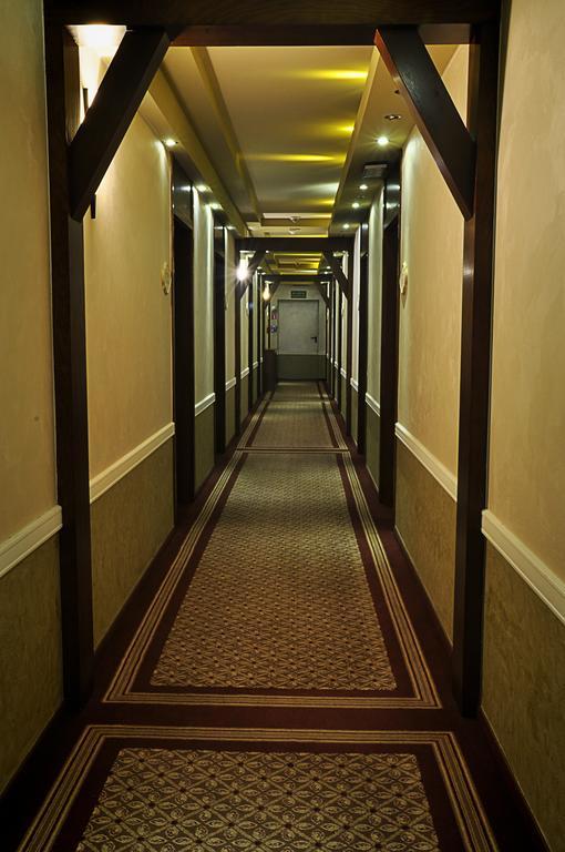 Ahotel Czechowice-Dziedzice Eksteriør bilde